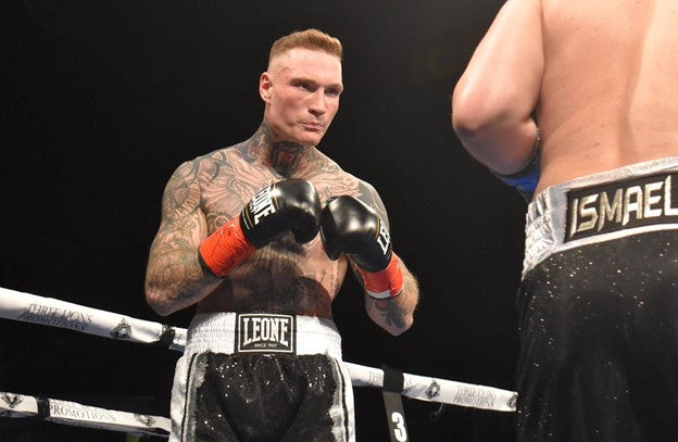 Ryan Rozicki et Yamil Peralta font combat nul - Canada Fighting