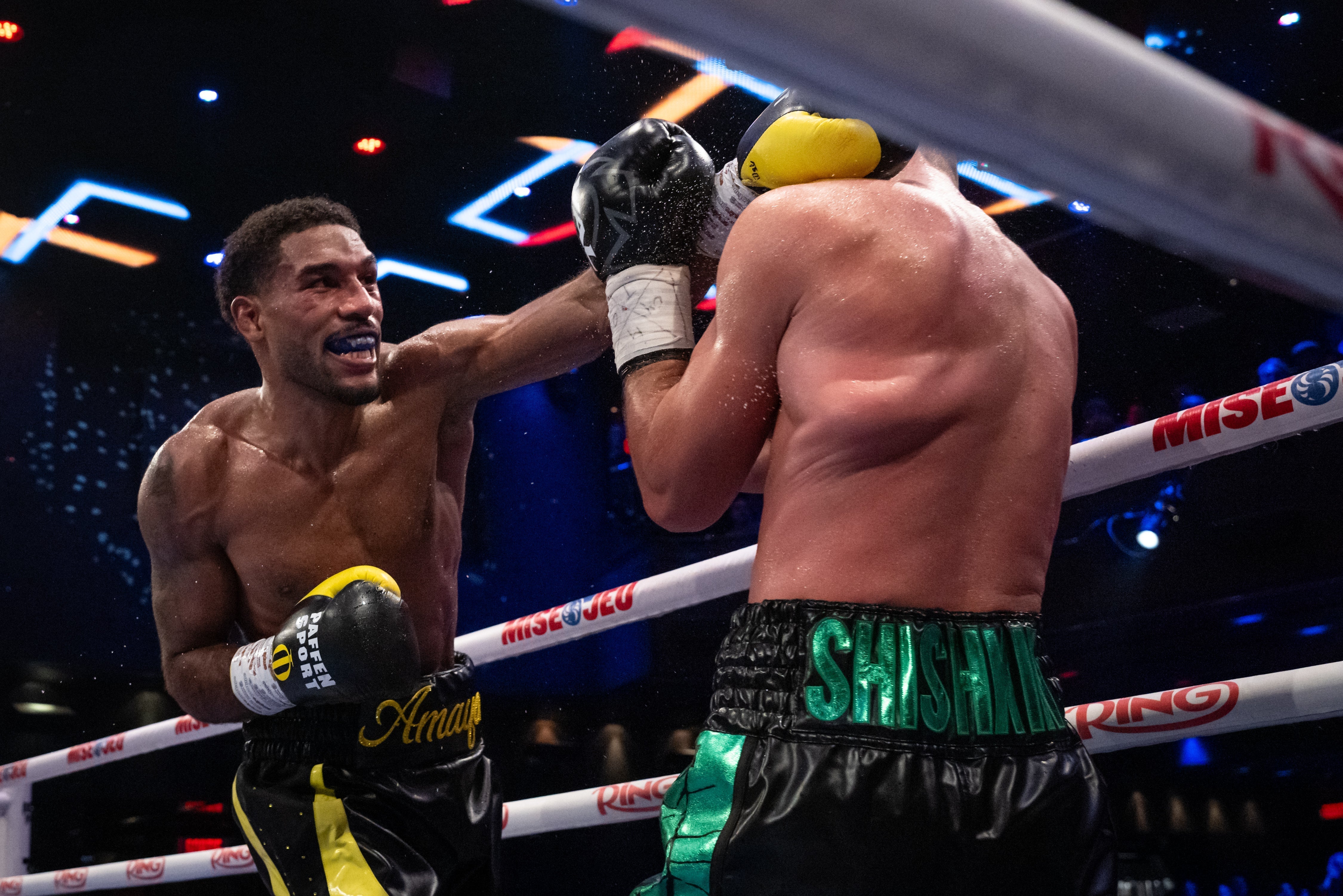 Osleys Iglesias frappe fort et réclame sa chance contre Canelo