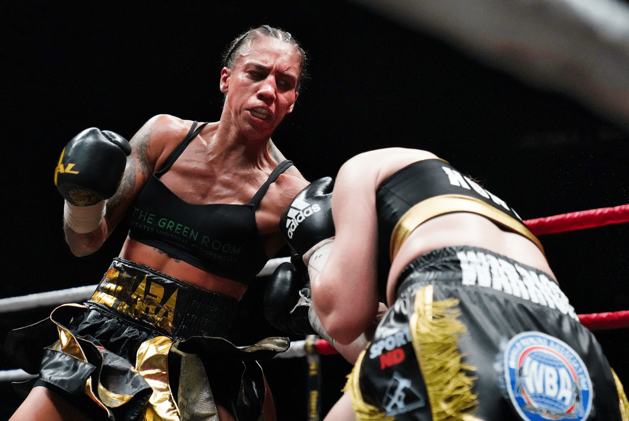 Jessica Camara victorieuse dans sa première défense de championnat : Résumé de la soirée - Canada Fighting